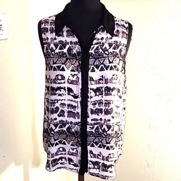 Mossimo Sleeveless High-Low Top, Black & White Abstract, Size XL - Picture 1 of 5